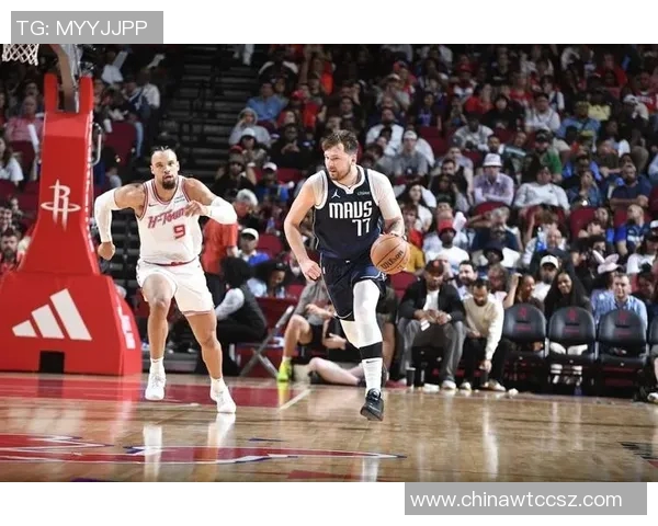 东契奇狂砍73分刷新现役最高分纪录独行侠成功终结太阳11连胜传奇之路