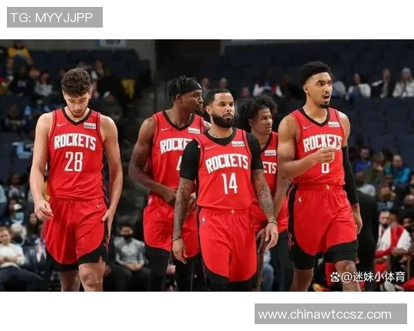 湖人对火箭精彩对决回顾球迷热议赛场表现与战术分析