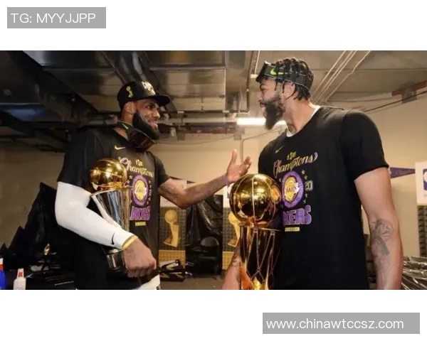 湖人队与贝弗利的激烈对决揭示了NBA赛场上的竞争与激情