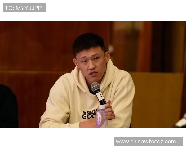 周鹏：从篮球场上的传奇到生活中的榜样，如何塑造自己的精彩人生