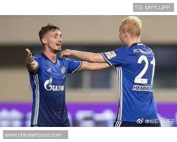 史帕尔主场迎战萨索洛双方争夺关键三分的激烈对决