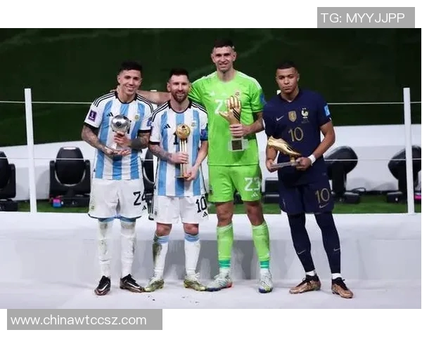 马丁内斯的传奇旅程与足球世界的辉煌成就探秘